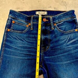 Madewell 10” Hight Rise Skinny size 27 raw hem